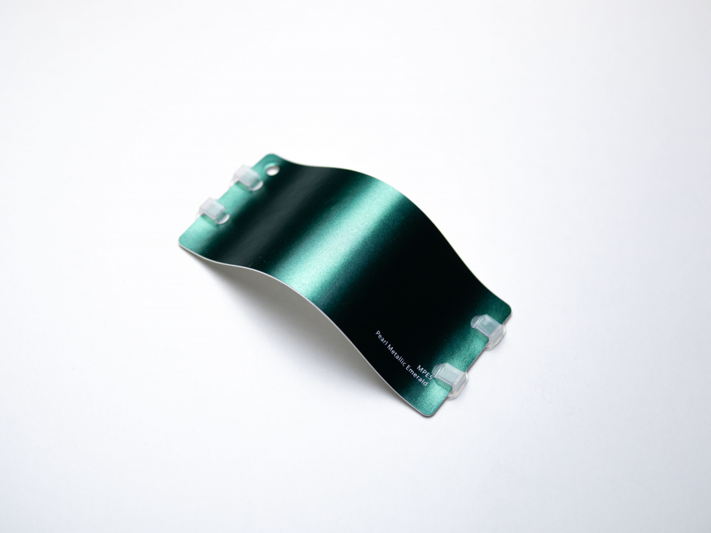 Виниловая плёнка Pearl Metallic Emerald (жемчужный металлический изумрудный), MPE5, 1,52×17,5 м