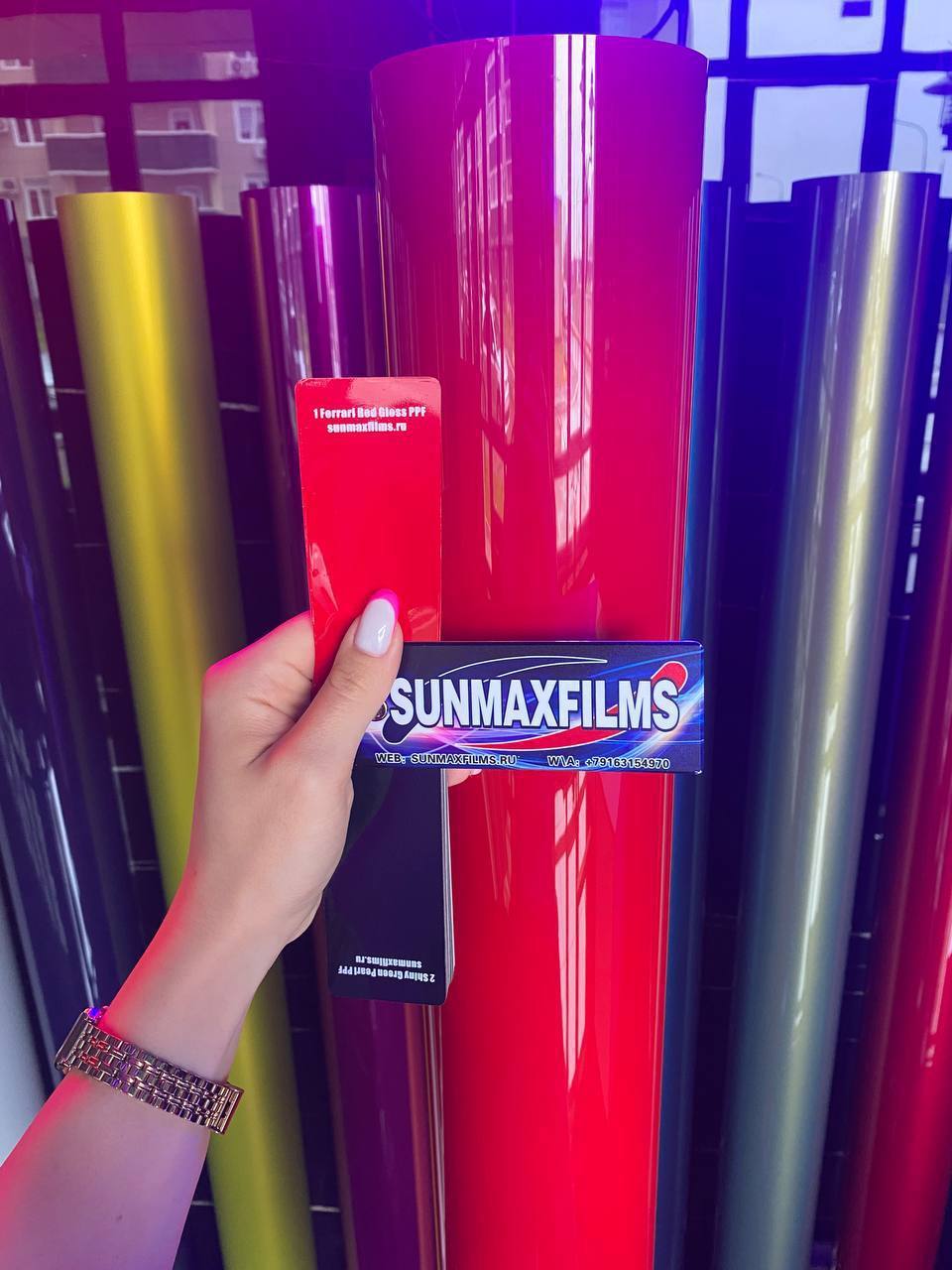 Цветная полиуретановая пленка Sunmax Ferrari Red Gloss PPF