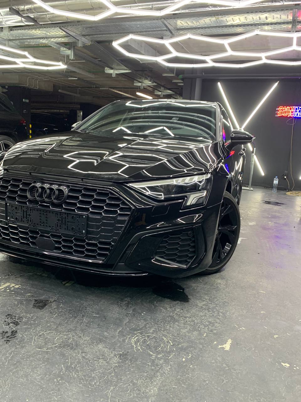 Оклейка зон риска Audi A3 прозрачным защитным полиуретаном Sunmax PPF
