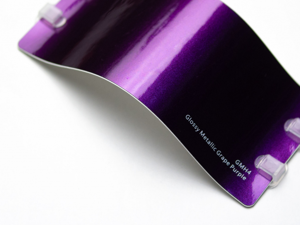 Виниловая плёнка Glossy Metallic Grape Purple (виноградно-фиолетовый), глянцевая, GMH4, 1,52×17,5 м