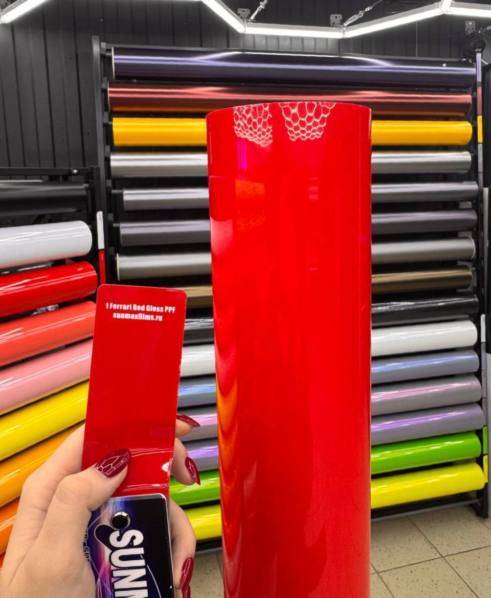 Цветная полиуретановая пленка Sunmax Ferrari Red Gloss PPF