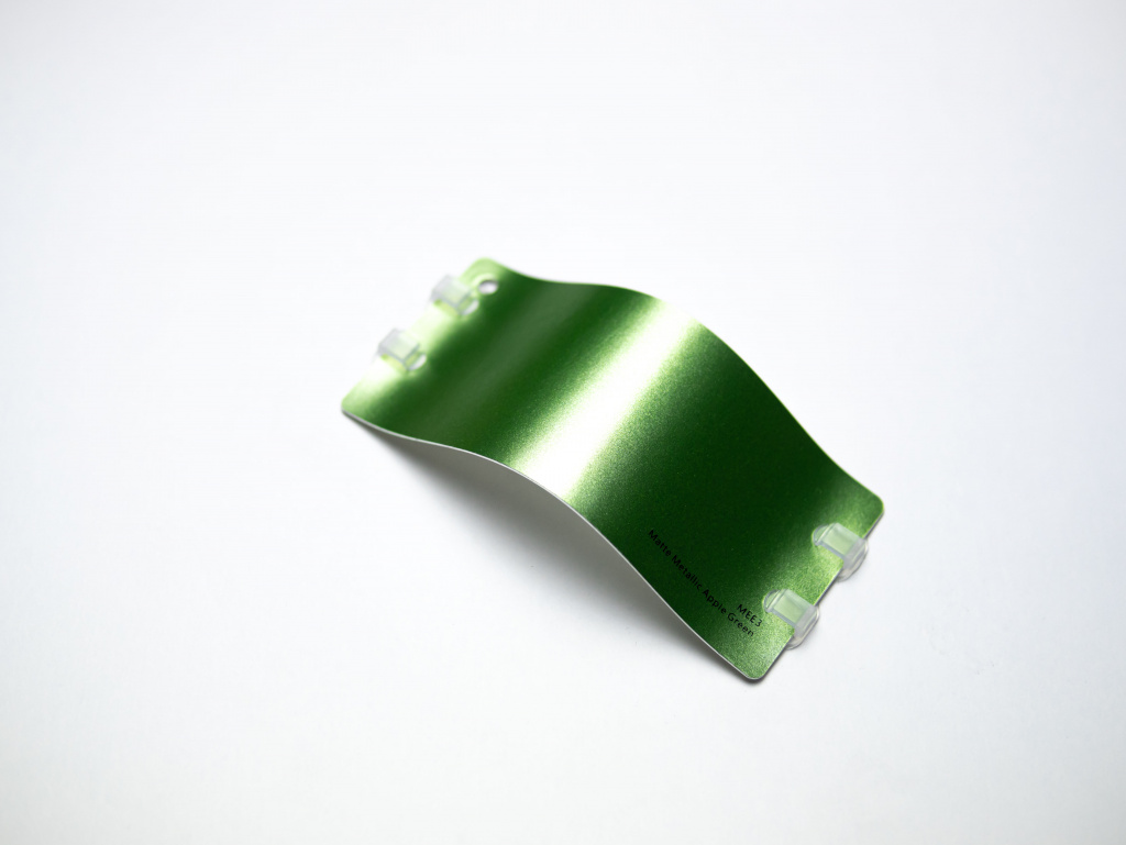Виниловая плёнка Matte Metallic Apple Green (яблочно-зеленый), MEE3, 1,52×17,5 м