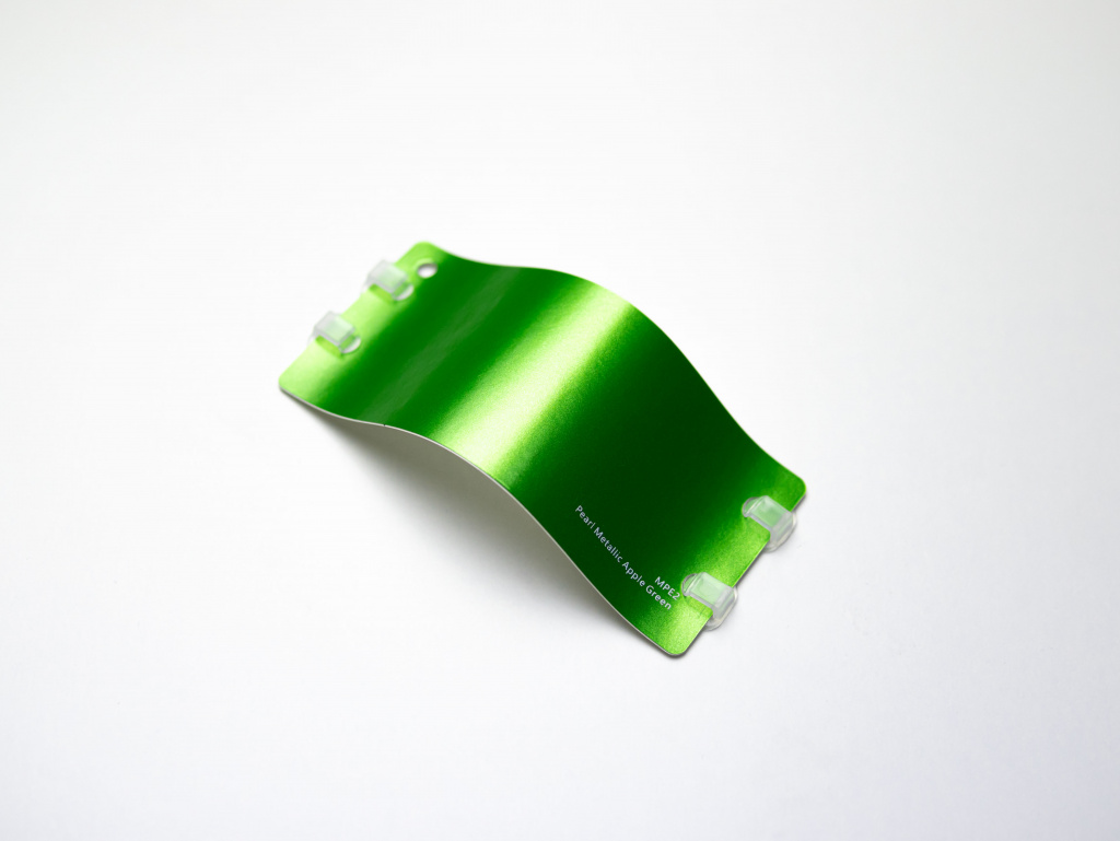 Виниловая плёнка Pearl Metallic Apple Green (жемчужный яблочно-зеленый), MPE2, 1,52×17,5 м